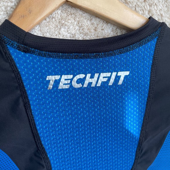 Adidas TechFit Compression Top Mens Size M Black Active BodyFit Pullover Shirt - Picture 7 of 10